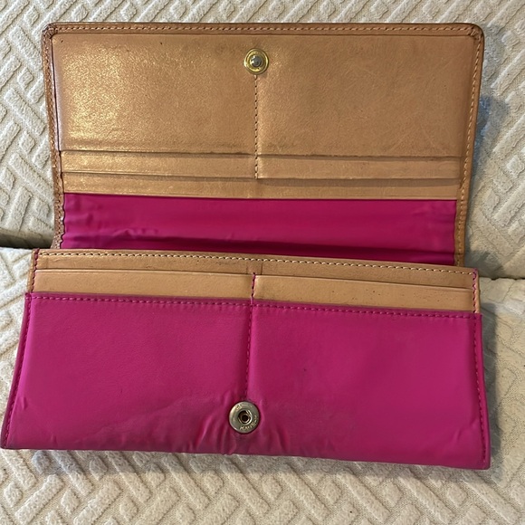 Kaye Spade Wallet - Picture 5 of 8